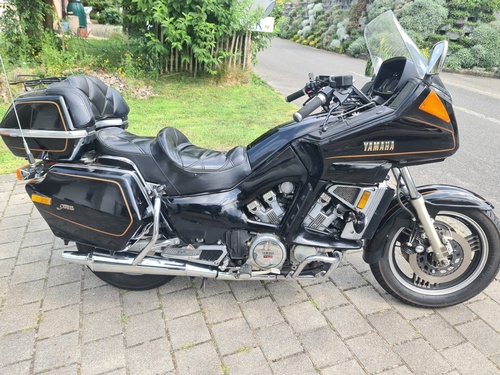 Yamaha XVZ 1200 Venture Royale