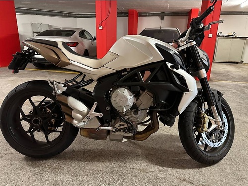 MV Agusta Brutale 675