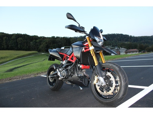 Aprilia Dorsoduro SMV 900