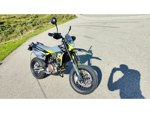 Husqvarna 701 Supermoto