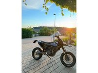 Fotografia 2: KTM 690 SMC R ABS (35 kW)