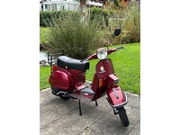 Bild 2: Piaggio Vespa PX 125 E