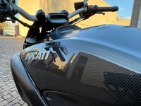 Bild 5: Ducati Diavel 1200 Carbon