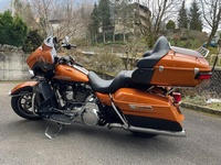 Fotografia 3: Harley-Davidson FLHTK Electra Glide Ultra Limited Low