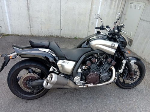 Yamaha V-MAX