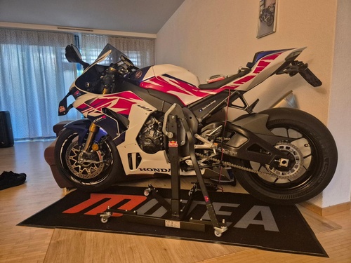 Honda CBR 1000 RR-R SP