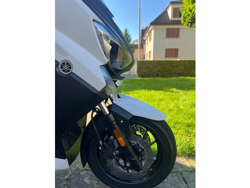 Yamaha X-Max 400 ABS