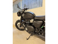 Bild 2: Triumph Bonneville 900 T 100 Black