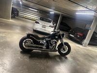 Bild 4: Harley-Davidson FLS Softail Slim ABS