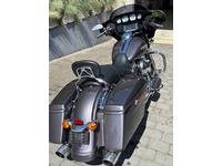 Bild 3: Harley-Davidson FLHXS Street Glide Special ABS
