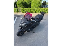 Image 2: Yamaha T-MAX Tech-Max XP 560