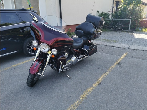Harley-Davidson FLHTCUSE8 Electra Glide Ultra Classic CVO ABS