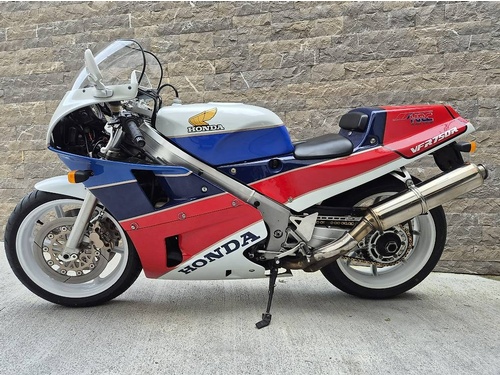 Honda VFR 750 R - RC30
