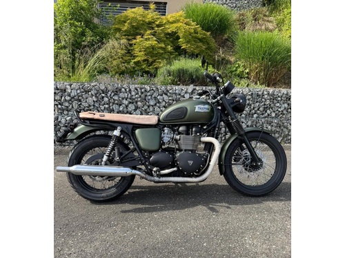 Triumph Bonneville 900 i T 214