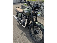 Bild 2: Triumph Bonneville 900 i T 214