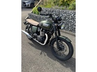 Bild 4: Triumph Bonneville 900 i T 214