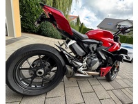 Bild 2: Ducati Streetfighter V2