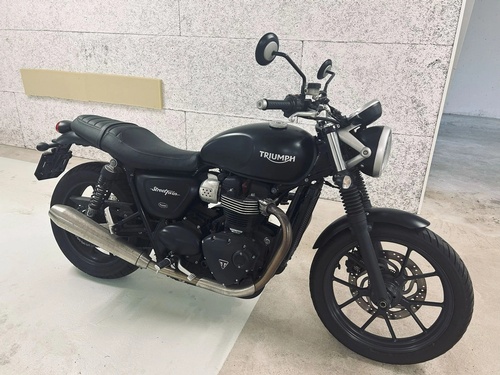 Triumph Street Twin 900 i