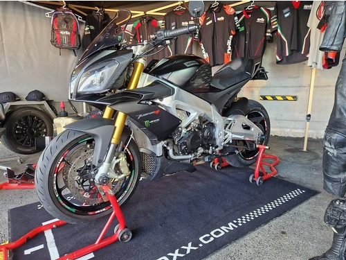 Aprilia Tuono 1000 V4 R APRC ABS
