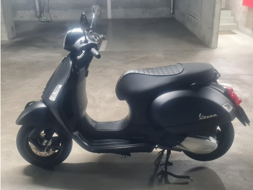 Piaggio Vespa GTS 300 HPE Super Notte ABS/ASR