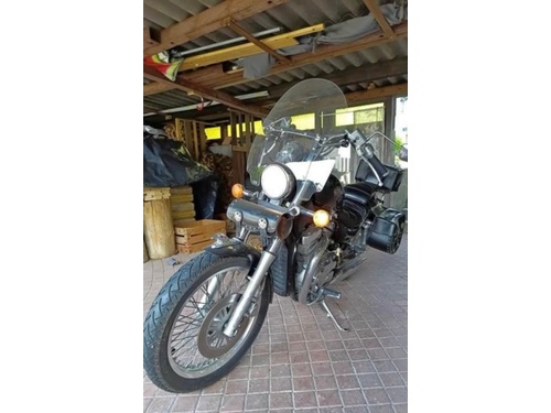 Suzuki VS 750 GLP Intruder