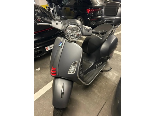 Piaggio Vespa GTS 300 HPE Super Sport ABS/ASR