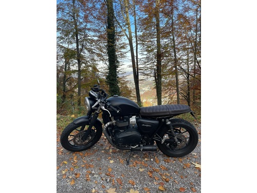 Triumph Street Twin 900 i