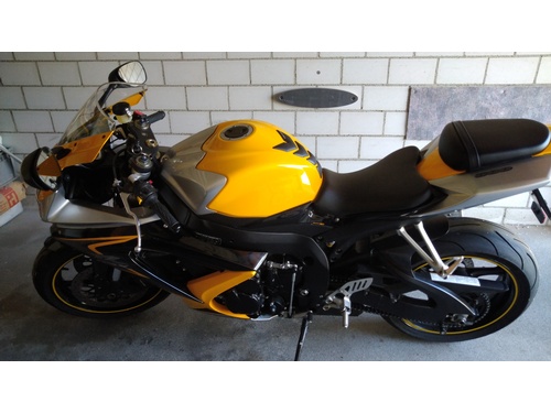Suzuki GSX-R 600 K8