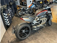 Bild 3: Triumph Rocket 3 R