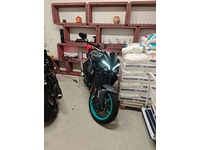 Bild 3: Yamaha MT-10 ABS Bild 3: Yamaha MT-10 ABS