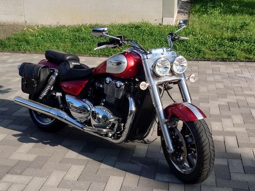 Triumph Thunderbird Commander 1700 ABS
