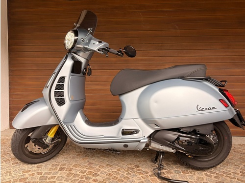 Piaggio Vespa GTS 300 Super Tech ABS