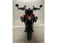 Bild 2: Ducati Streetfighter V2