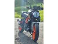 Bild 6: KTM 125 Duke Bild 6: KTM 125 Duke