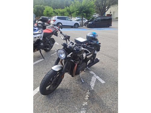 Triumph Speed Twin 1200