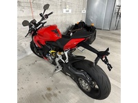 Bild 3: Ducati Streetfighter V2