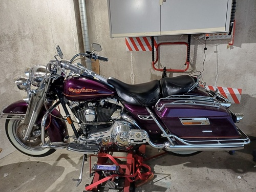 Harley-Davidson FLHRC Road King Classic