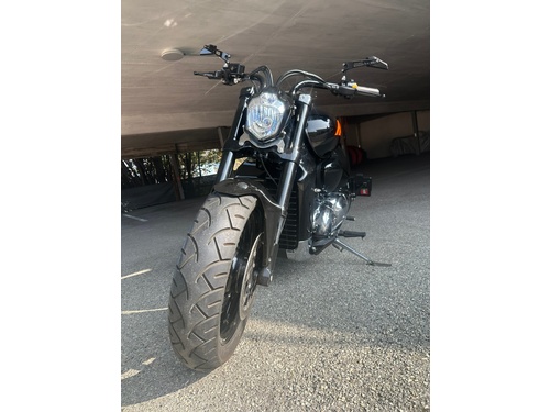 Suzuki M 1800 Intruder