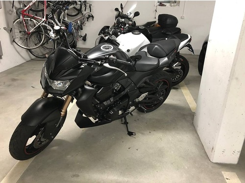 Kawasaki Z 750 R