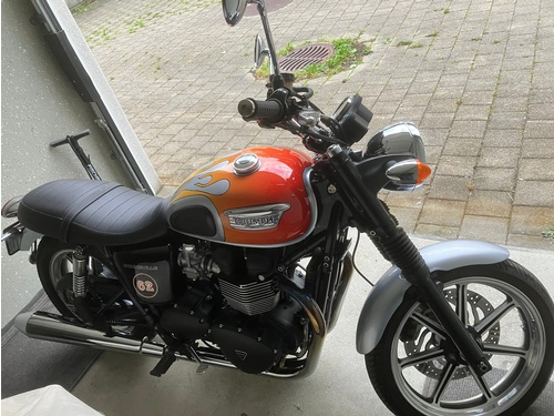 Triumph Bonneville SE 900 i