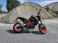 Bild 3: KTM 690 Duke R ABS (35Kw) Bild 3: KTM 690 Duke R ABS (35Kw)