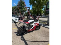 Bild 3: Yamaha YZF-R6 (25kW) Bild 3: Yamaha YZF-R6 (25kW)
