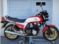 Bild 2: Honda CB 1100 F Bild 2: Honda CB 1100 F