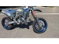 Bild 2: TM SMR 125 Fi 2T Bild 2: TM SMR 125 Fi 2T